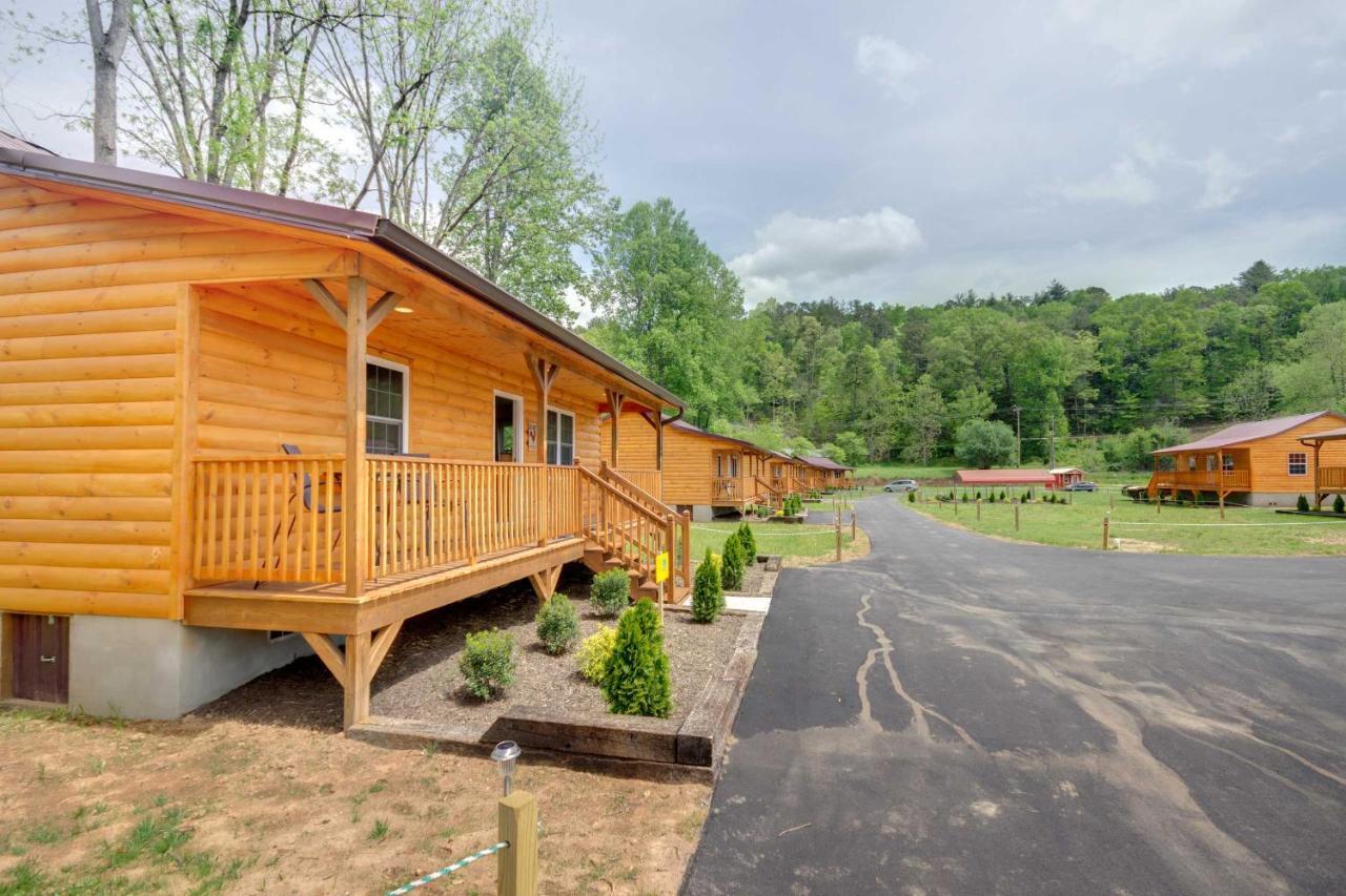 Newly Built Smoky Mountain Cabin Near Bryson City! エクステリア 写真
