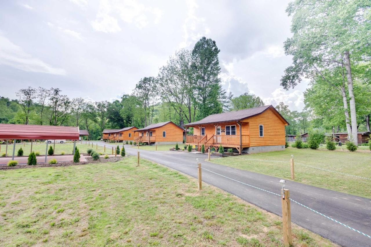 Newly Built Smoky Mountain Cabin Near Bryson City! エクステリア 写真